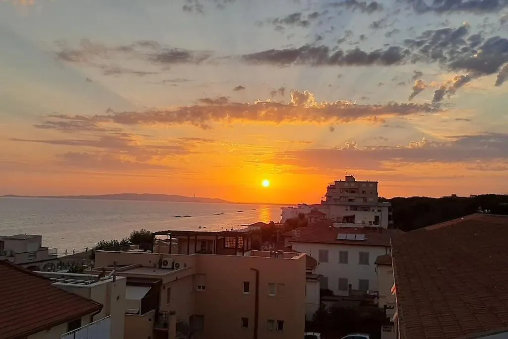 Da Zia Ida. Appartamento Vista Golfo In Centro. Follonica Italië
